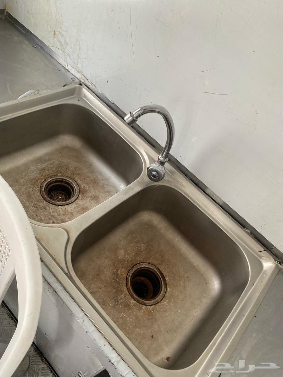 للبيع فود ترك مجهز   المقاس  4 متر   2 متر   الموقع  حائل64396907958145114