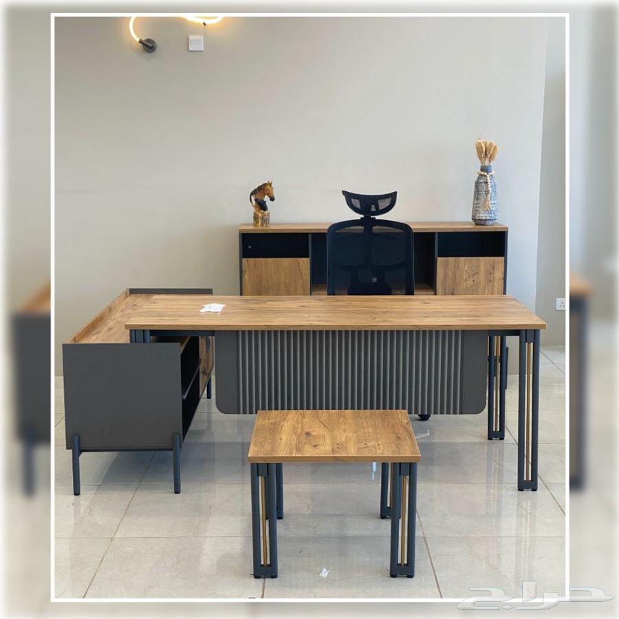 مكاتب مودرن وصل الجميع المقاسات الوان متوفر كميه كبيره توصيل64238697932673111