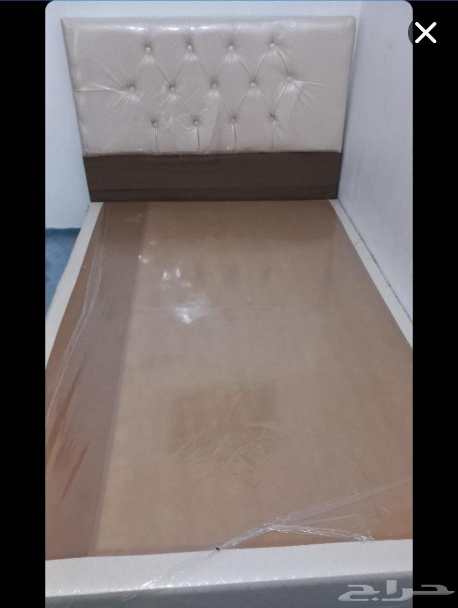 أثاث للبيع فرن وسجاده وسريرين وكنب64232992965251113