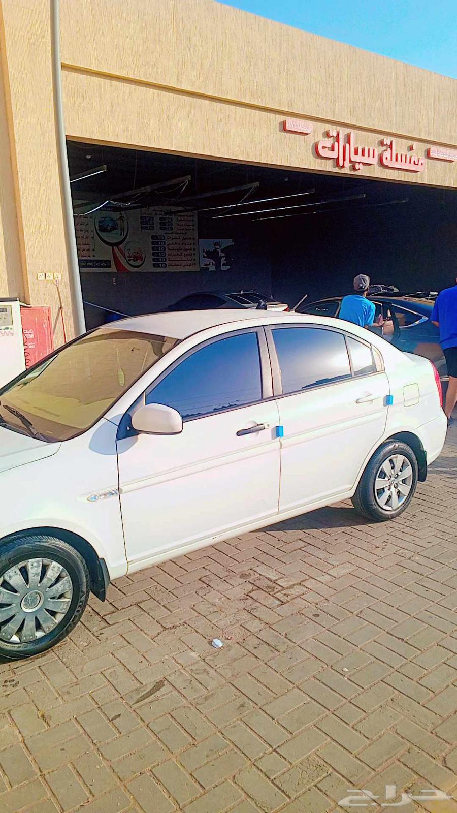 اكسنت للبيع قير عادي الموديل 201064421445319810110