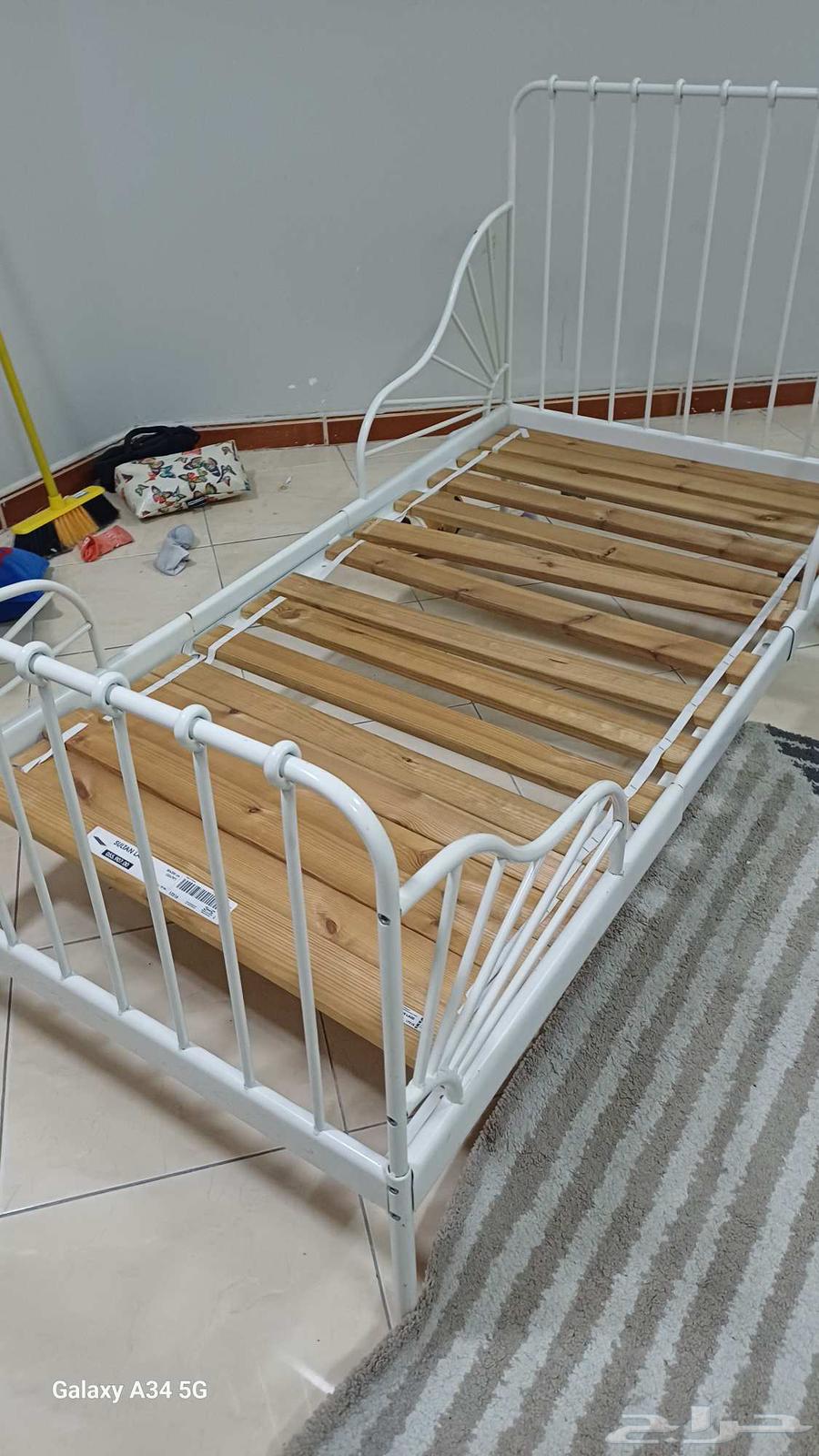The offer has ended, sold: single iron bed from IKEA, quantity 1.64244076563203110