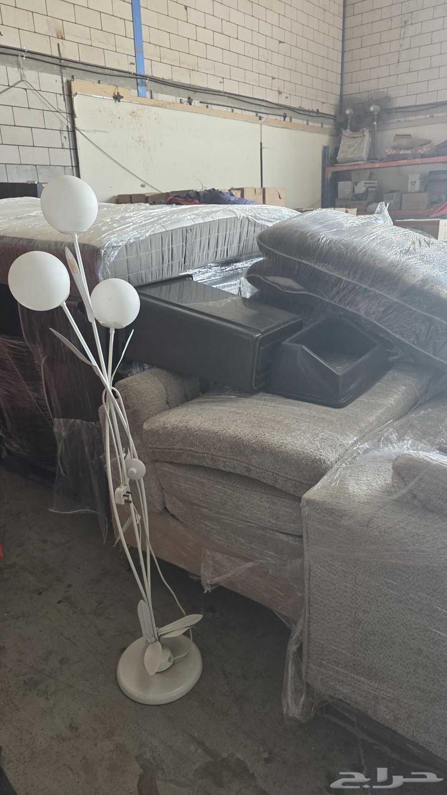 اغراض بيت كامل للبيع كنب وغرفه نوم تبع ايكيا معا المرتبه64246493441281111