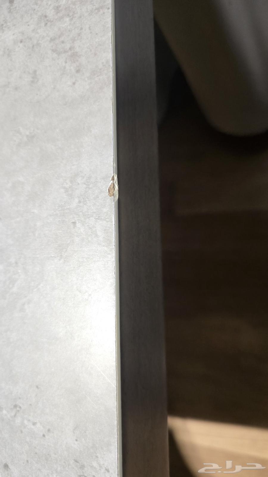 طاوله كوفي نظيفه جدا بها صورت بعض العيوب64233635091970112