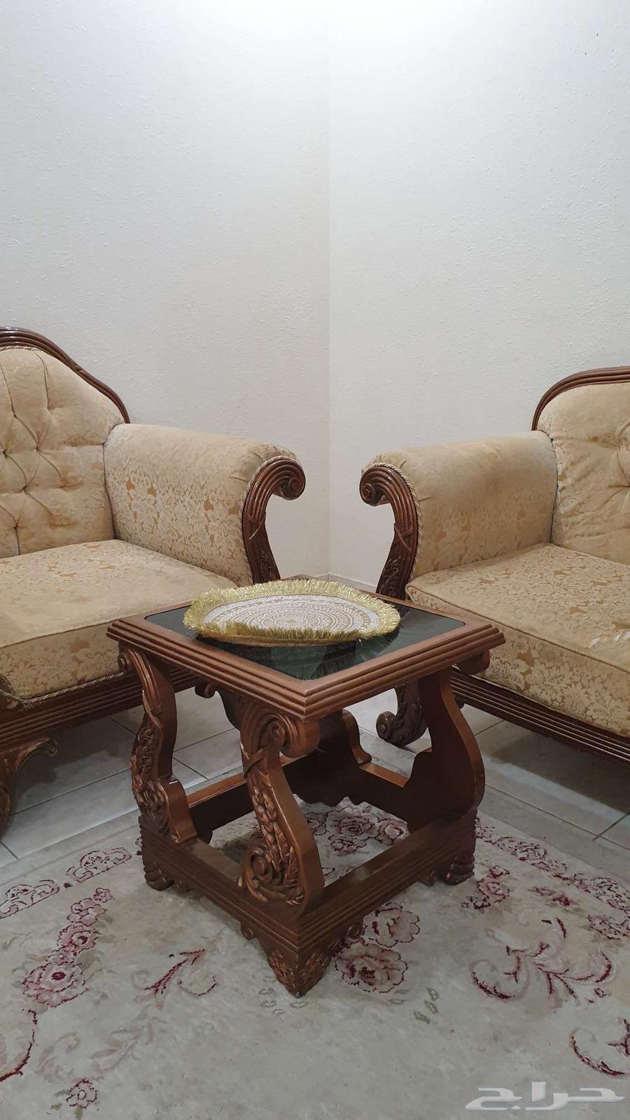 غرفة صالون كلاسيك مع سفرة استعمال خفيف سبب البيع النقل64237509791235112