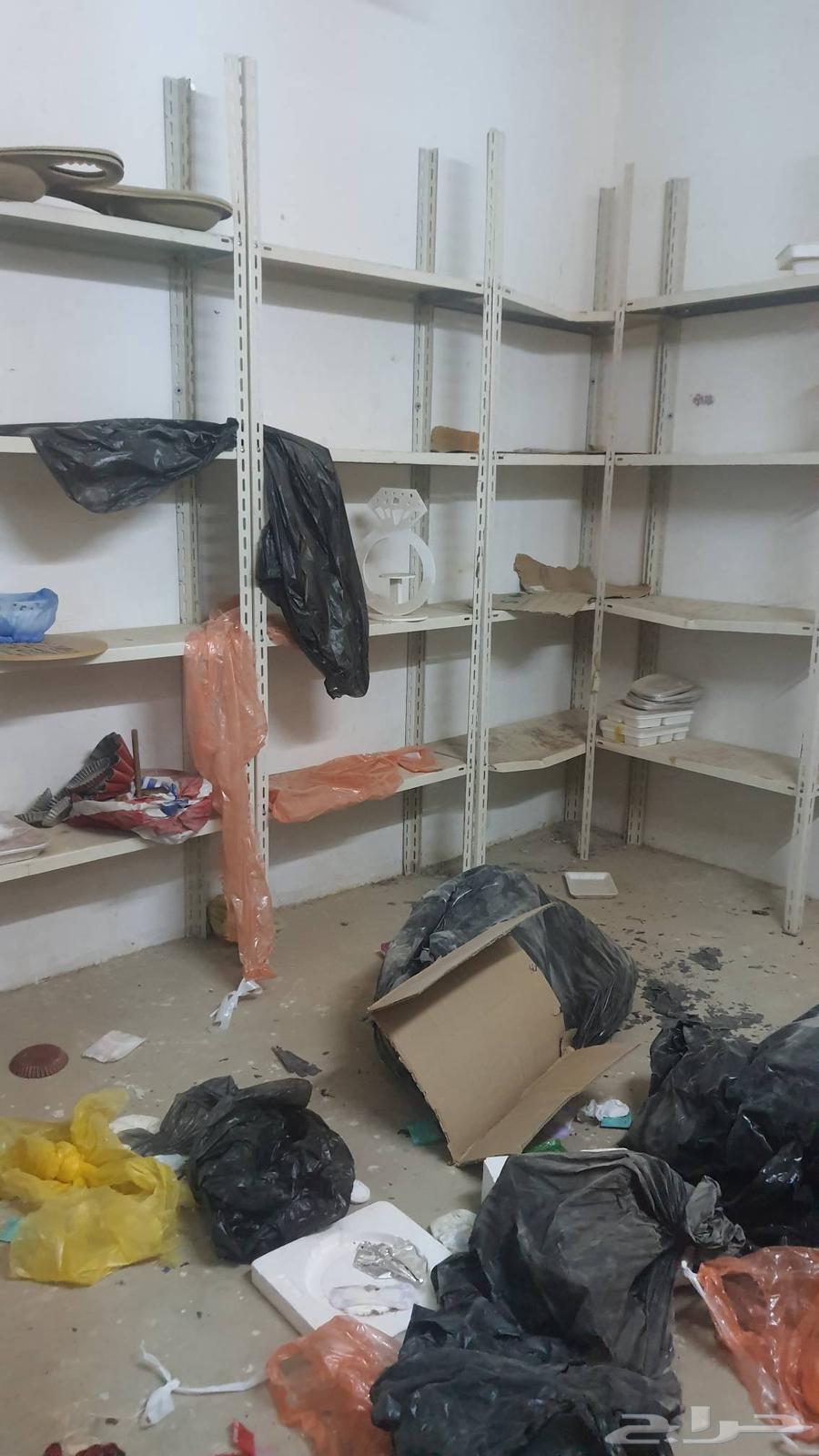 Used scaffolding boards for sale, quantity 5 and scaffolding pipes, quantity 6 pieces64237092581635114