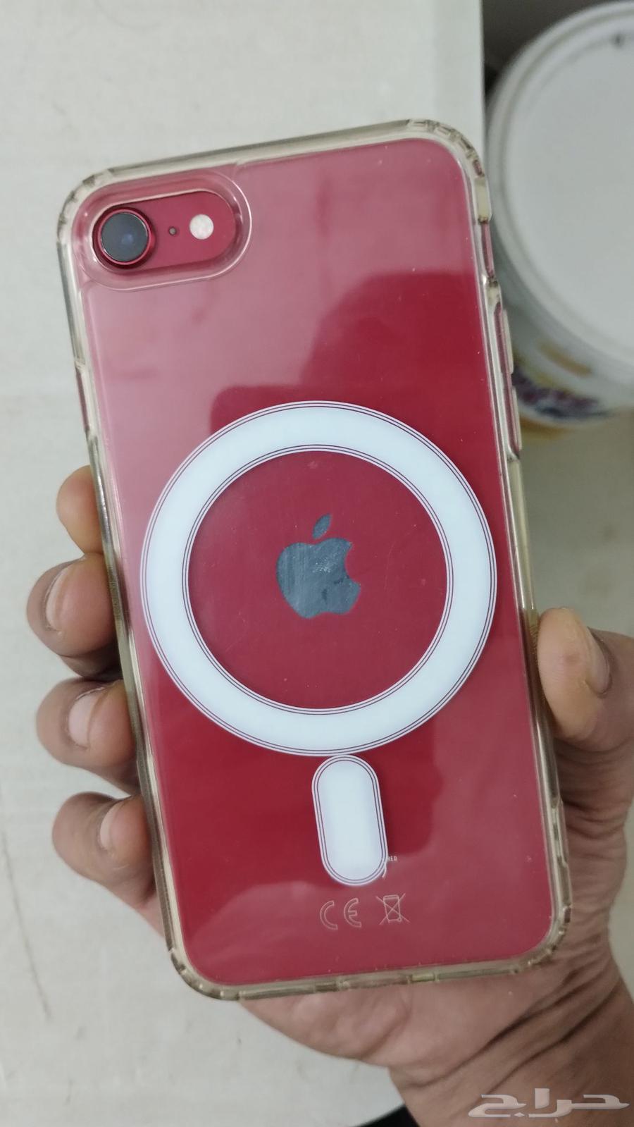 iPhone se 2020.Quick sale still in good condition need for64240879699458111