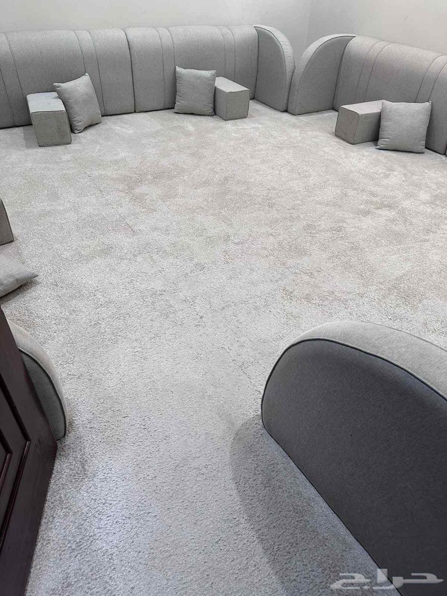 كنب مجلس استخدام شهر مع فرش جديد اربعه في اربعه64237078983811111