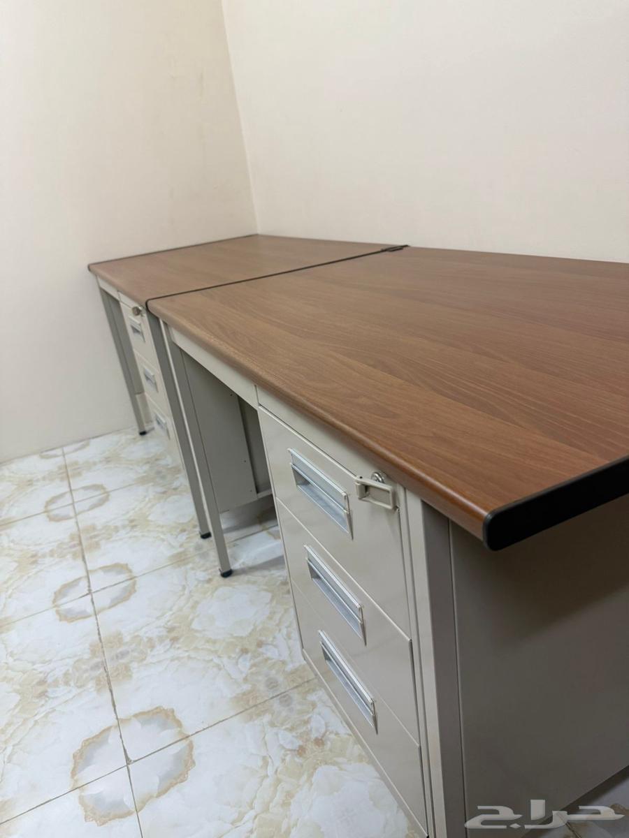 مكتب معدني سطح فوروميكا 120 75 سم أربعة ادراج صناعة ماليزية64247921545731112
