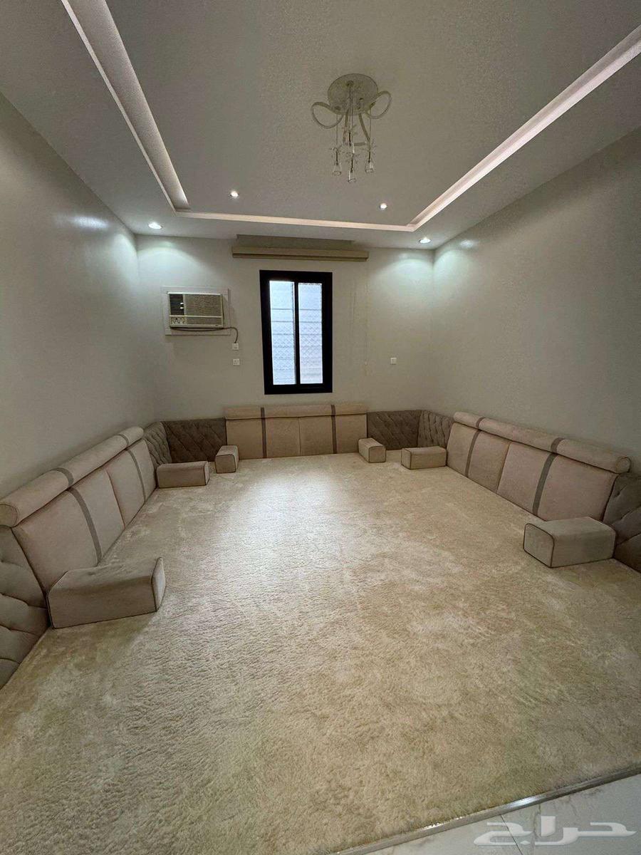 White L-shaped sofa for sale, set with cushion, negotiable price, urgent sale64251711920257111