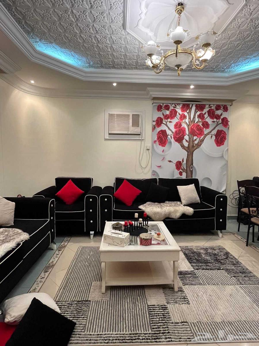 كنب وستارة وطاوله للبيع مستعمل64233004946946111