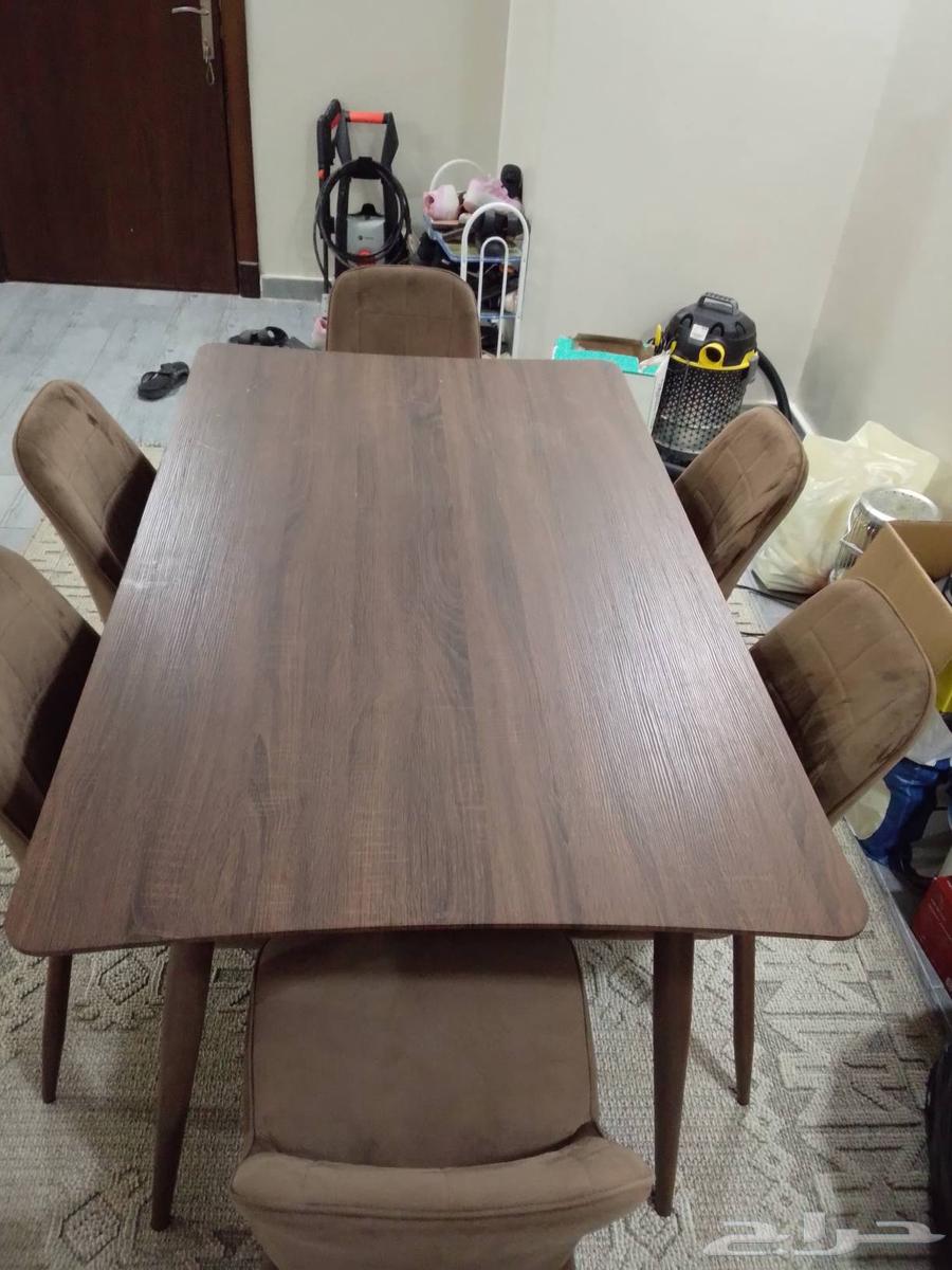 Dining table64244433912833110