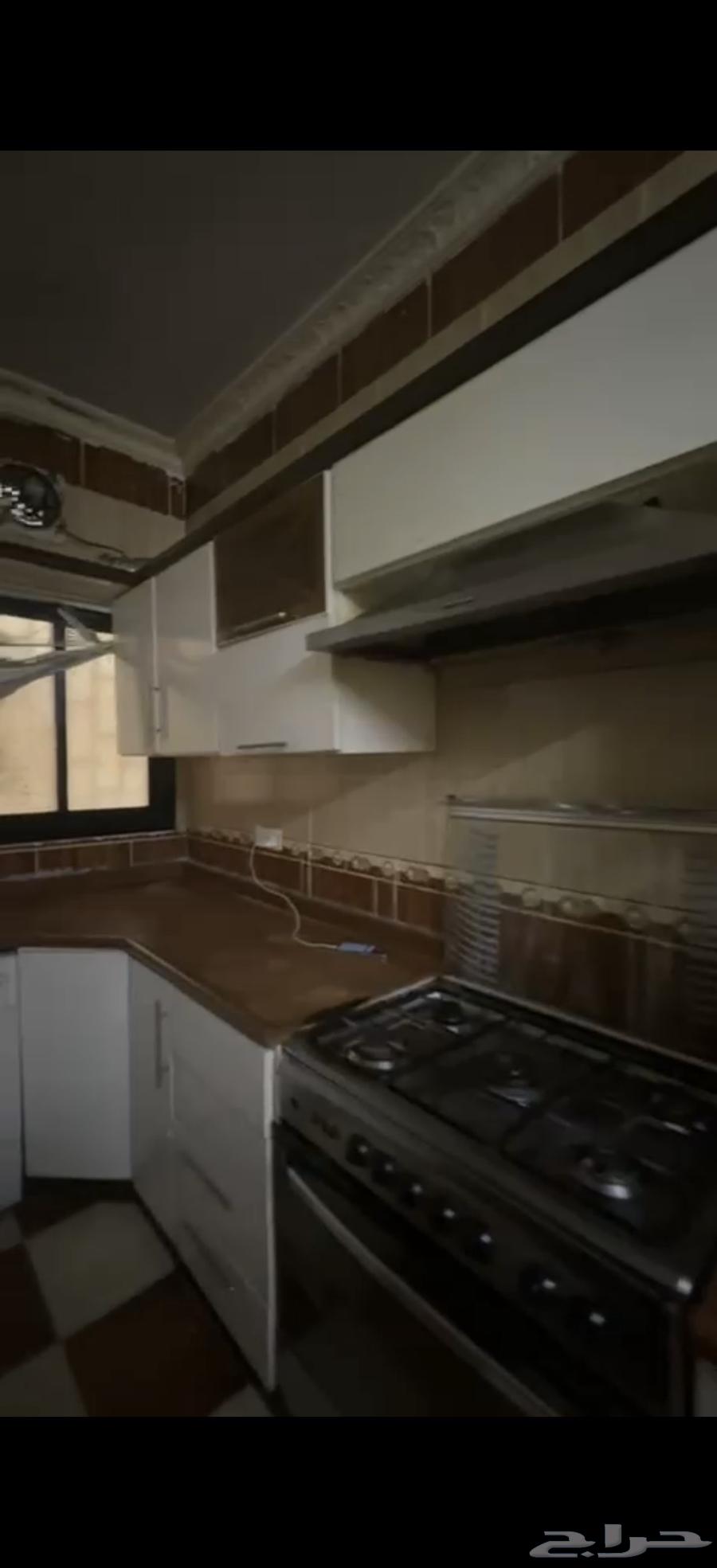 أثاث للبيع مجلس عداد 2 ومطبخ غاز مكروف وبعض الأثاث64232011003009111