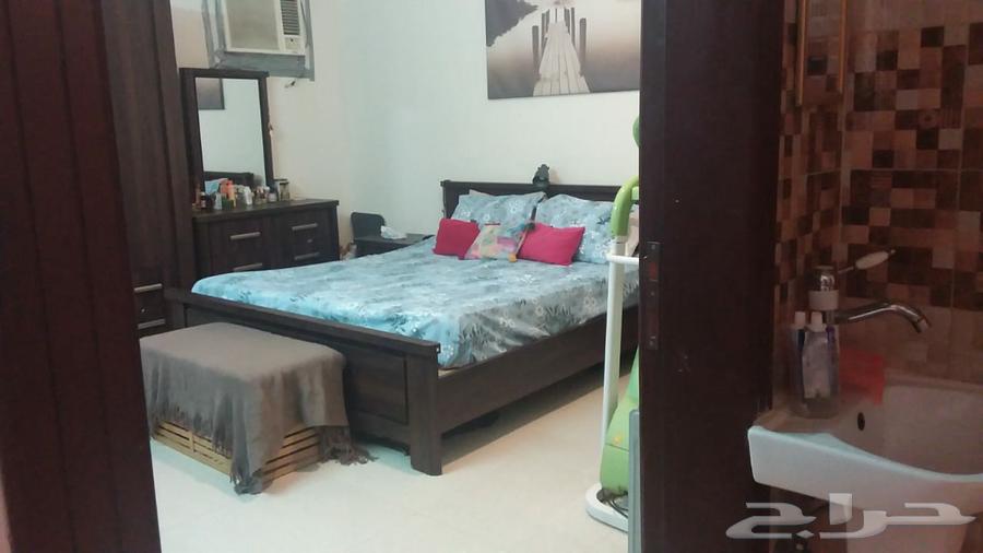 غرفه نوم بحاله جيده64239372931841110