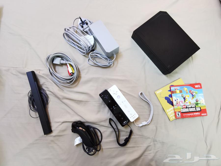 Nintendo Wii console with all accessories and case for sale64251106704129110