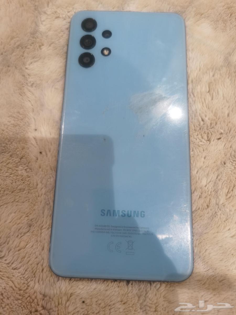 Galaxy A32 has a slight screen crack that does not affect usage64255826812291110