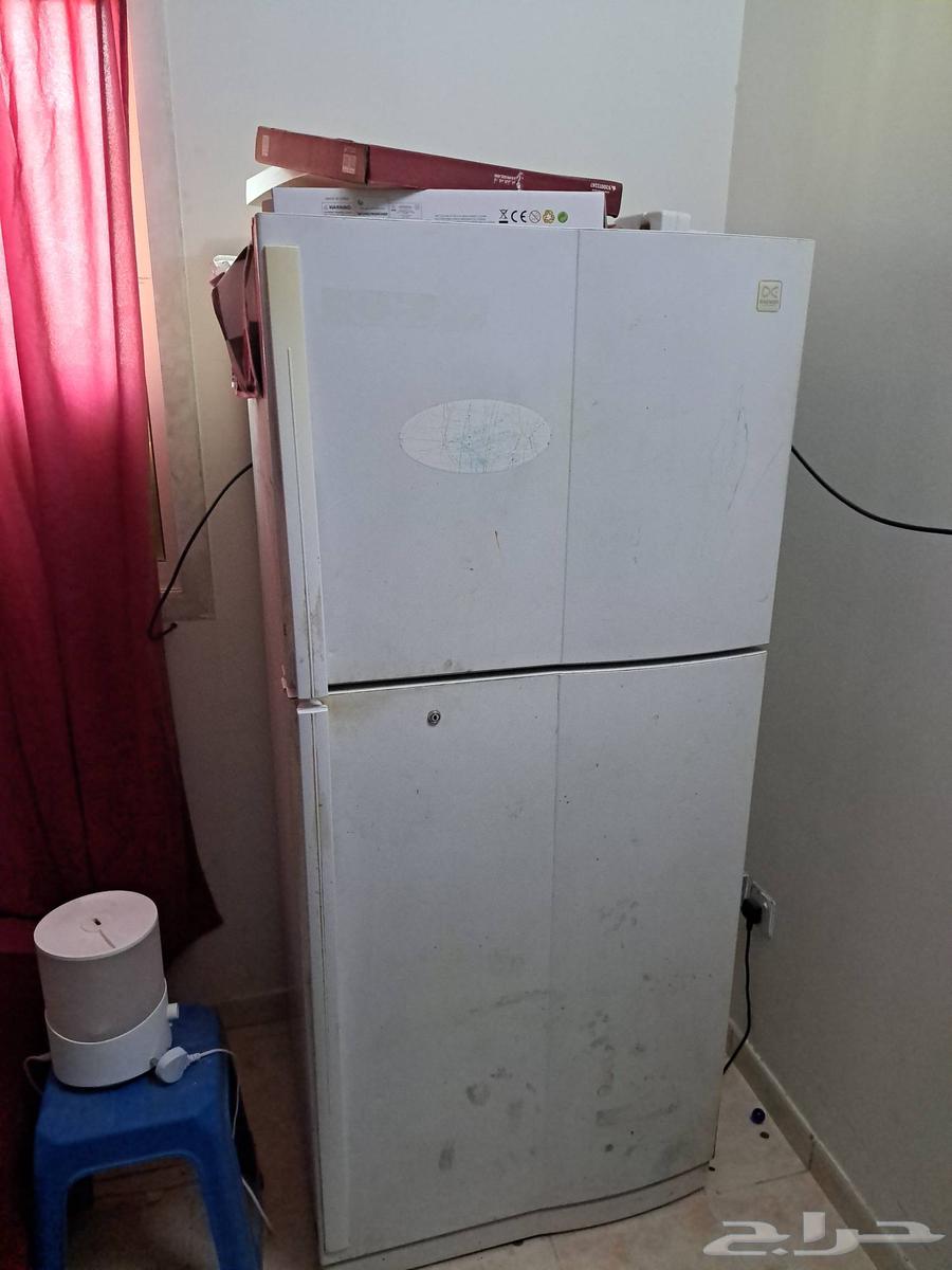 18 cubic feet refrigerator in good condition for 600 SAR64240068663553110