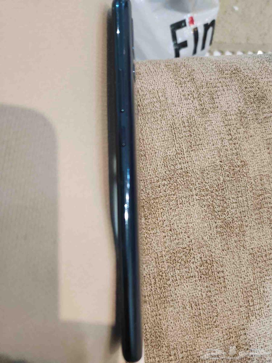 Huawei phone almost new, used only for two months, screen broken64251106195201111