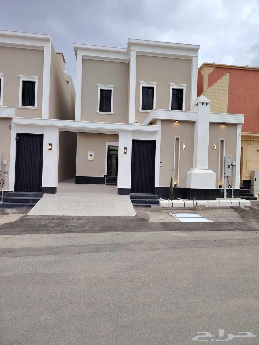 Duplex villa for sale, two floors and annex, plot 3 north of Khamis Mushait63613350542722111