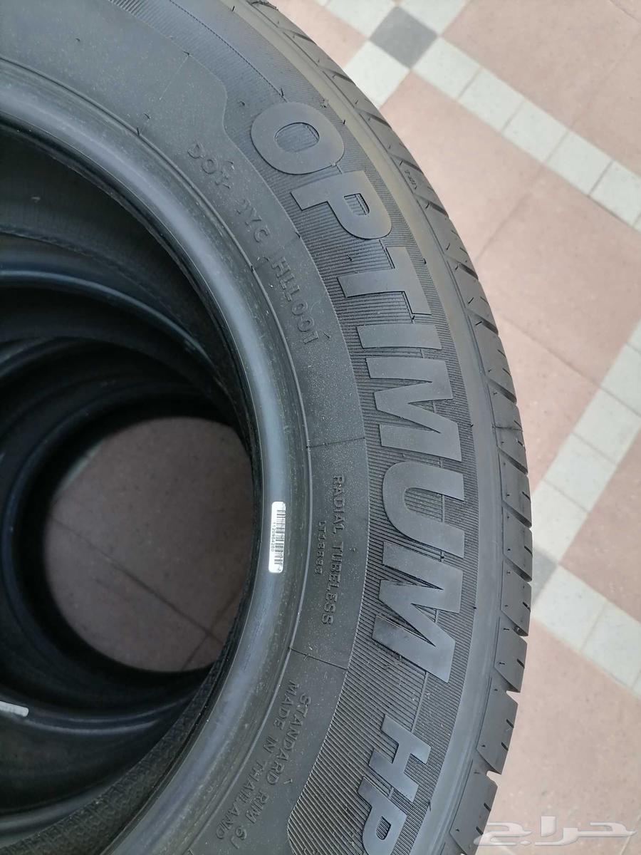 I present to you 4 tires, size 205 65 1564410231444995112