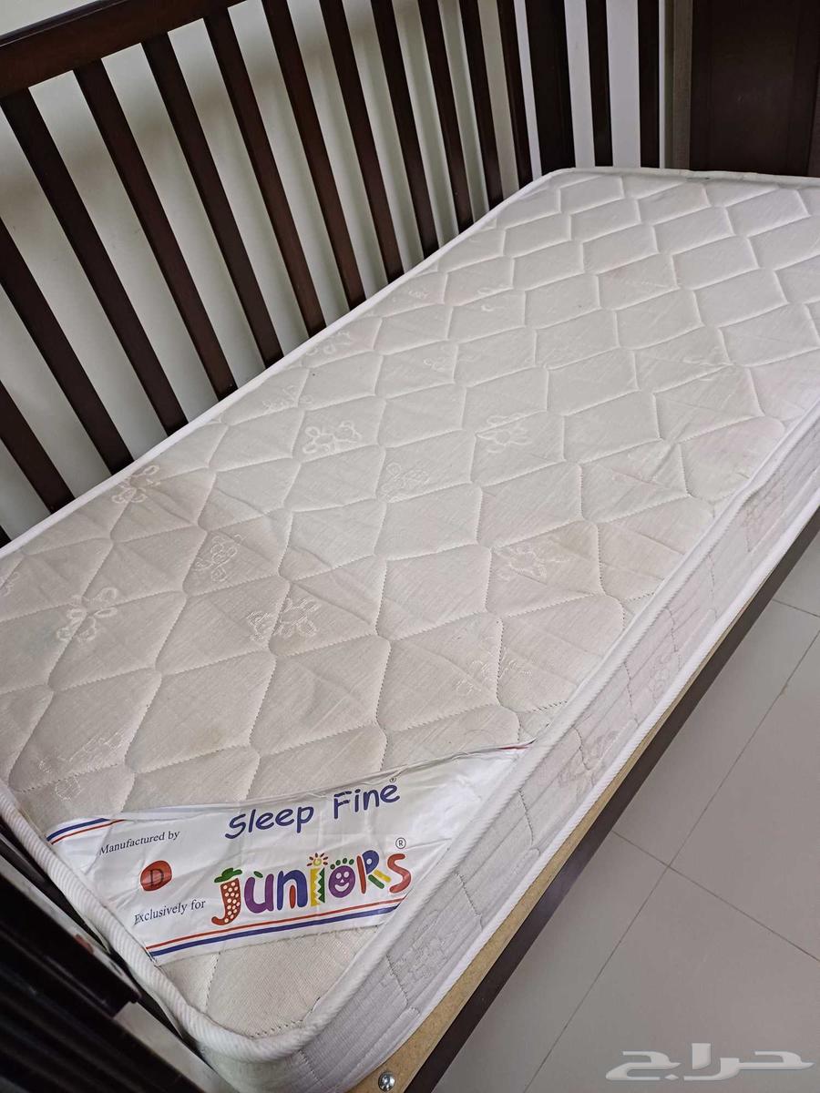 سرير اطفال كما هو مع فرشته من سنتر بوينت جونيور64233982704130110