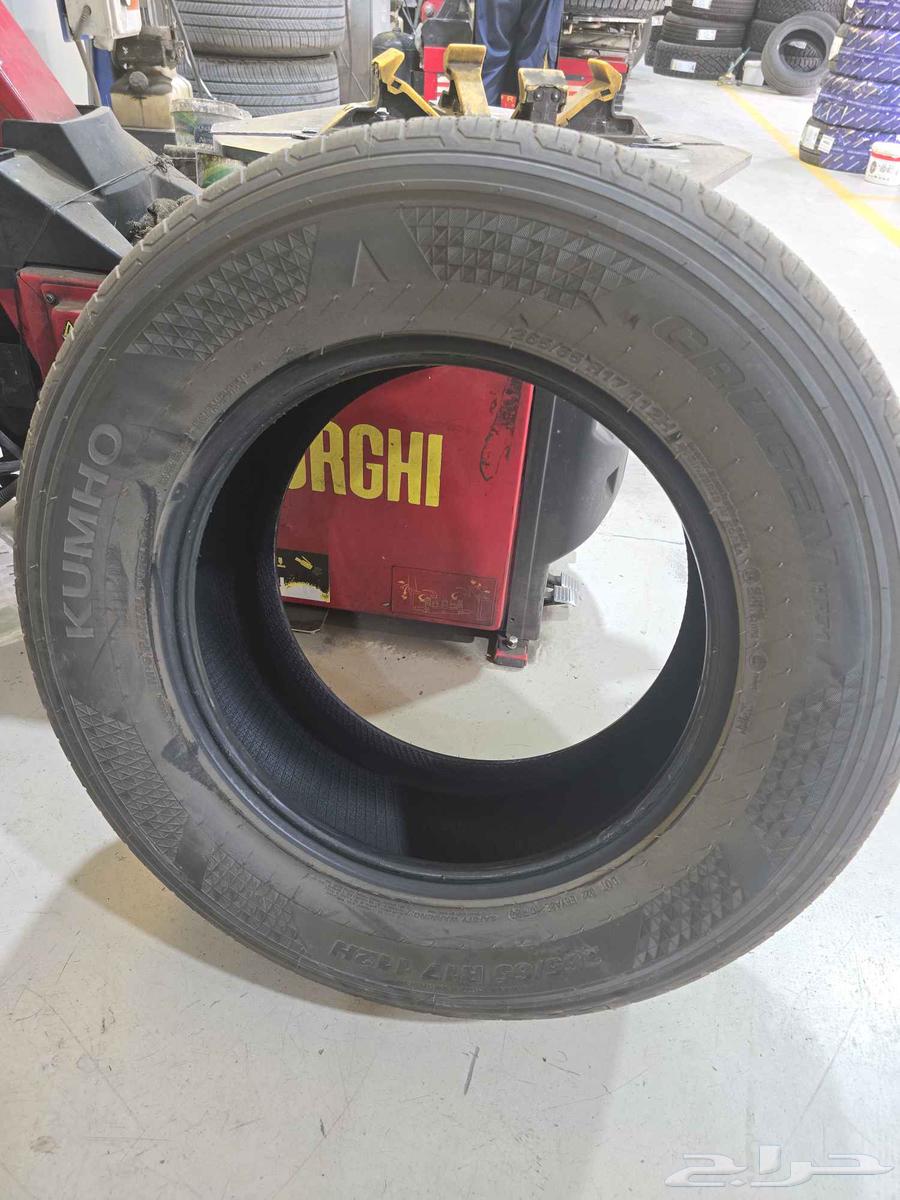 كفرات كومهو 265 65 17R شبه جديدة للبيع64414779587458111