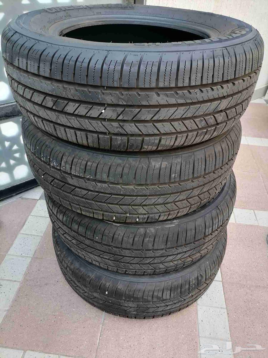 I present to you 4 tires, size 205 65 1564410231444995111