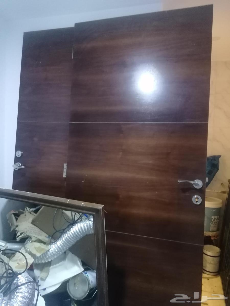 2 ابواب خشب للبيع مستخدم نظيف64253438737155111