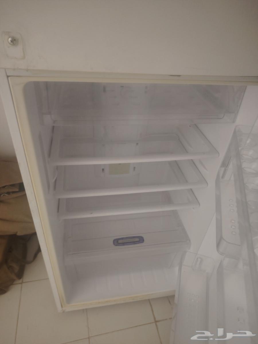 ثلاجة للبيع نظيفه64244591432579112