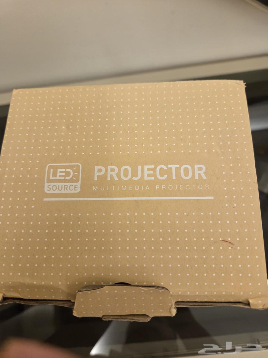 بروجيكتور من Magcubic جديد استعمال مره وحده64242811999617112