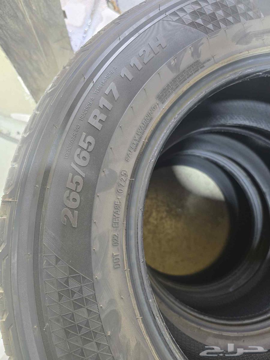 كفرات كومهو 265 65 17R شبه جديدة للبيع64414779587458114