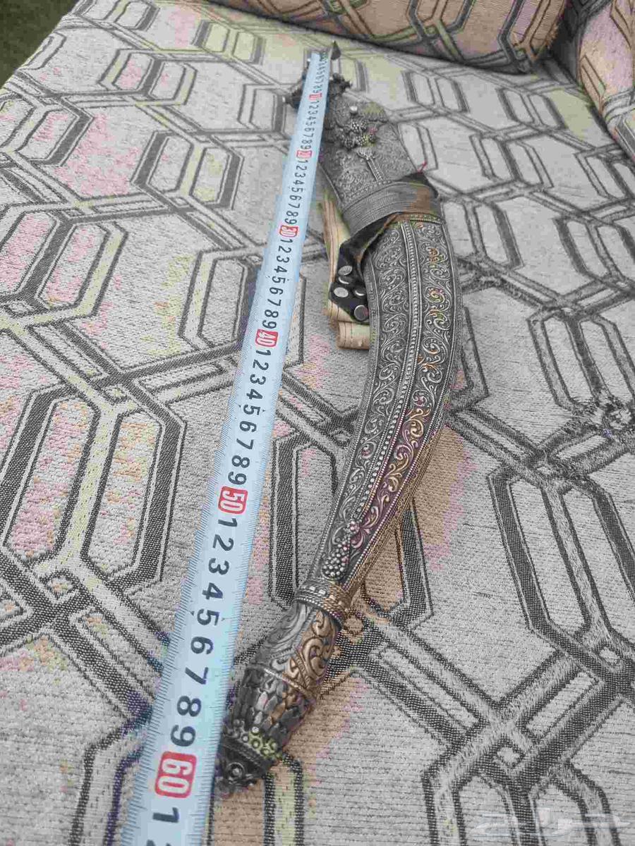 جنبيه مقفل فضه ثقيله قديمه على السوم64237509476098112