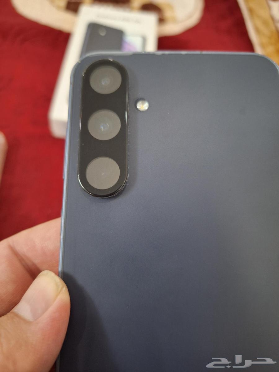 للبيع سامسونج A55 شبه الجديد 256 قيقا64235176206851112