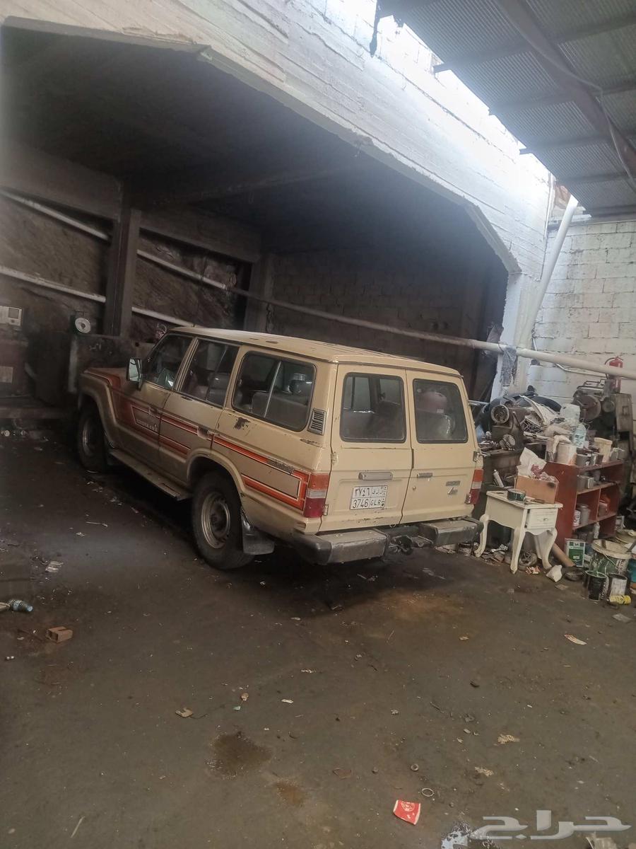 صالون موديل 84 نظيف جدا ع الشرط محركات مكينه جير بودي64412143475586110