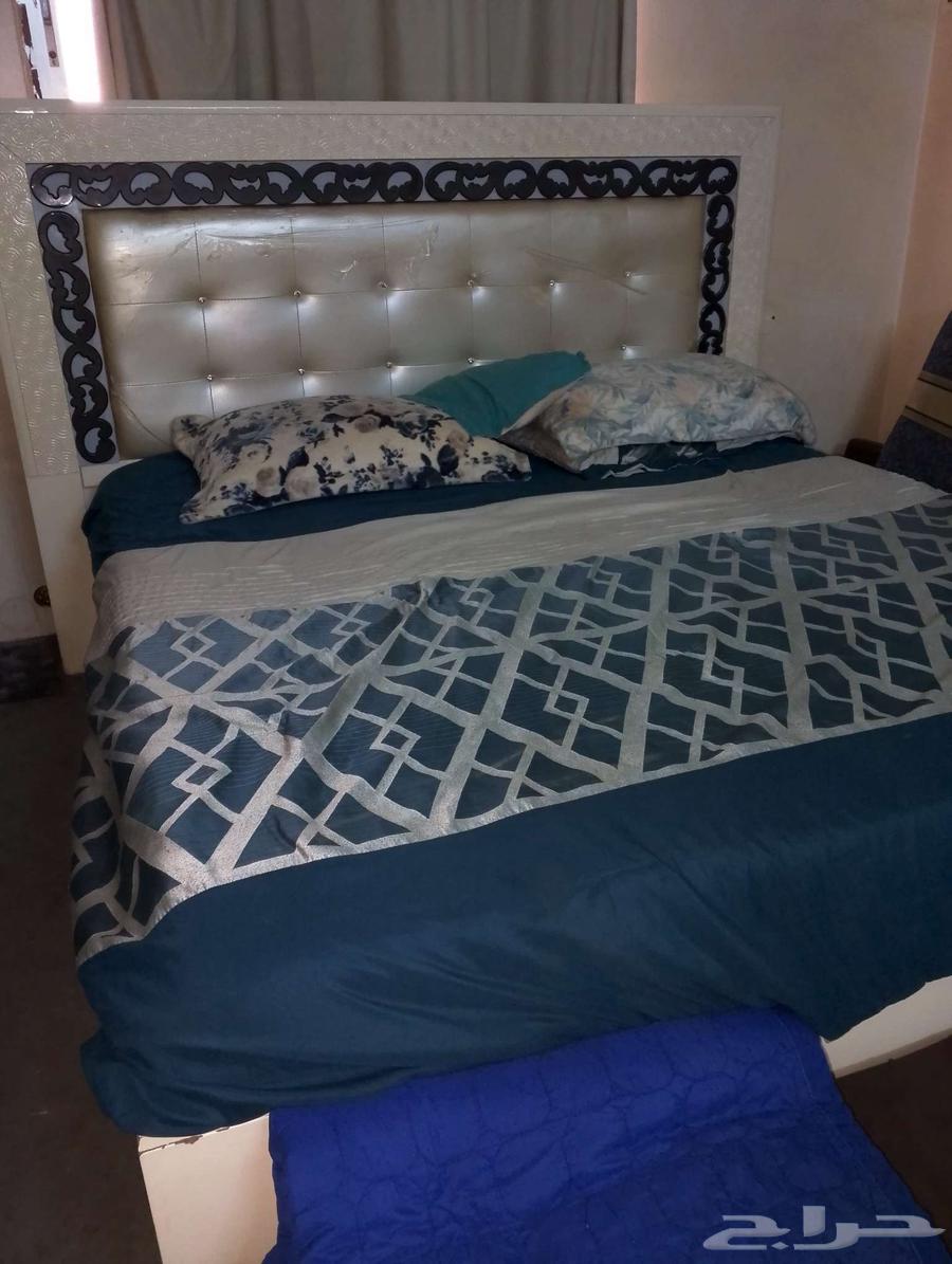Excellent 2m x 2m bed, almost new64246989433859111