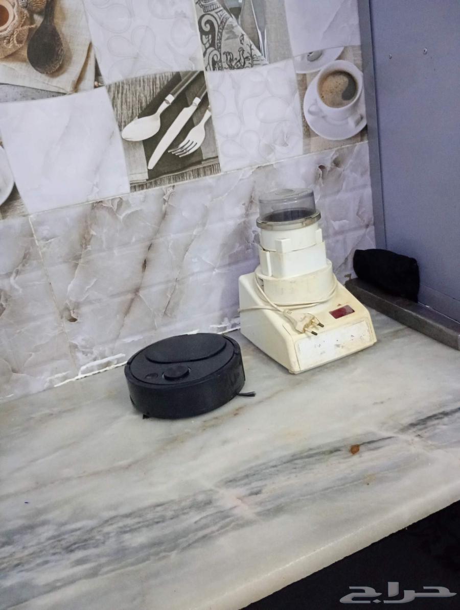 دولاب وخلاط واثنين مكنسة كهربائية كله شغال بي 15064244591375747110