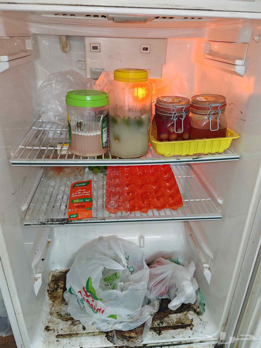 ثلاجة سامسونج 18 قدم تبريد ممتاز مطلوب 700 ريال64249424662403112