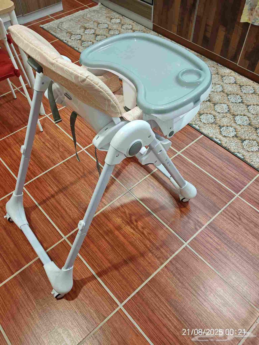 كرسي اكل للأطفال بحالة فوق الممتازة64232195911299111