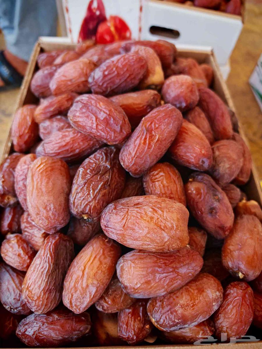 Qassim Dates with Free Delivery64256126345090111