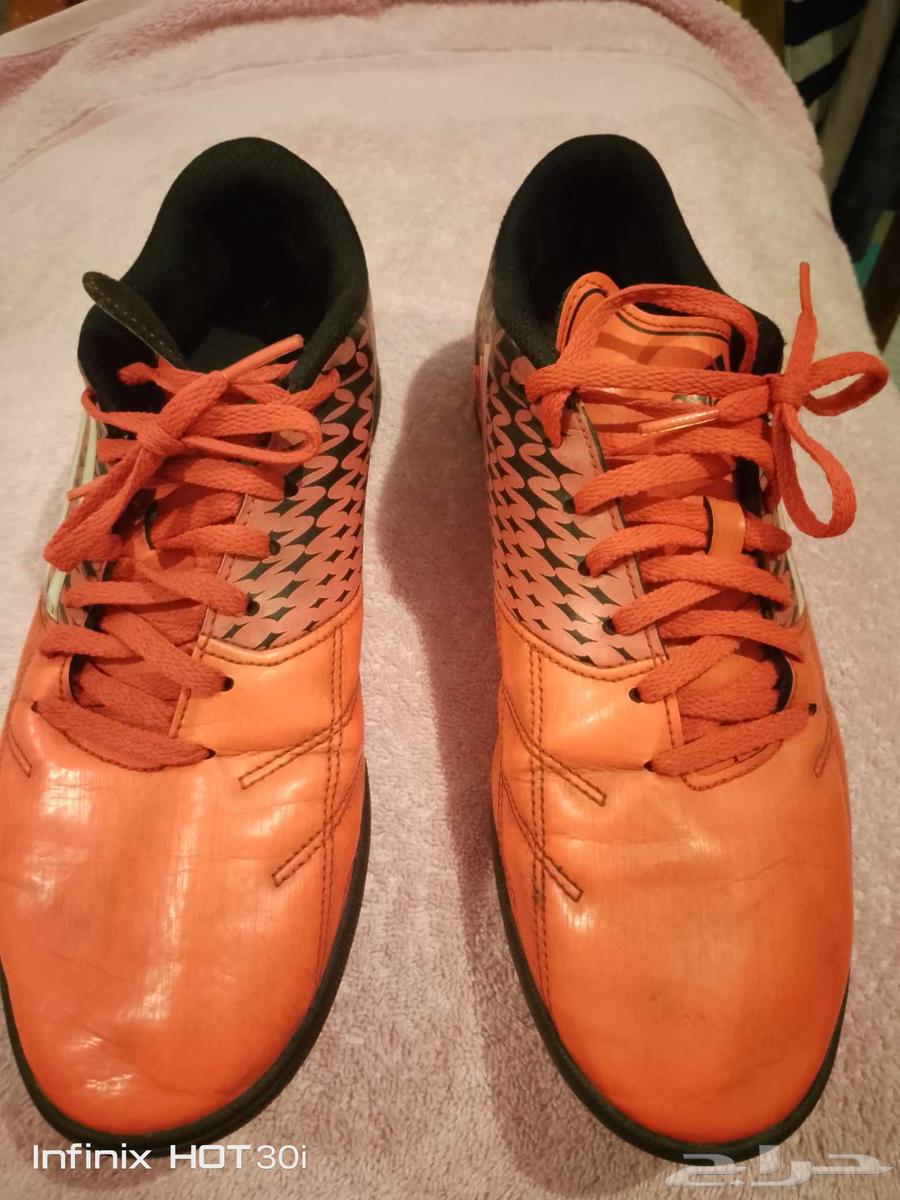 جزمة رياظية من اديداس مستعمل خفيف مره واحده64251242547586111