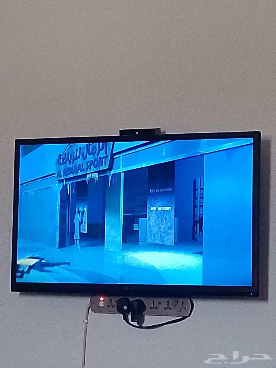 42-inch screen, speakers, PS3, and Dexon 3 and 464245288748931111