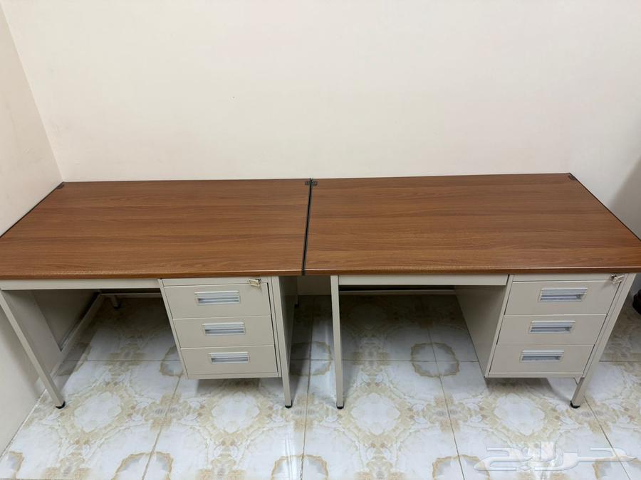 مكتب معدني سطح فوروميكا 120 75 سم أربعة ادراج صناعة ماليزية64247921545731113