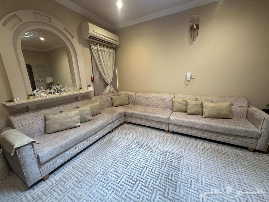 مجلس زاوية نظيف جدا64244076427778110