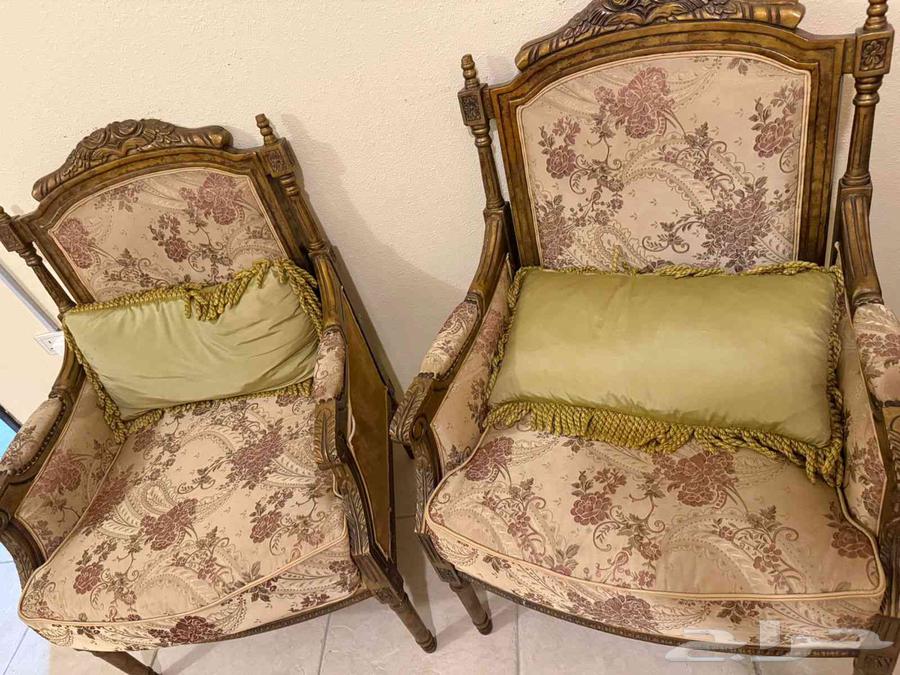 كنب صالون فخم بحالة ممتازة من المطلق64241577575682114