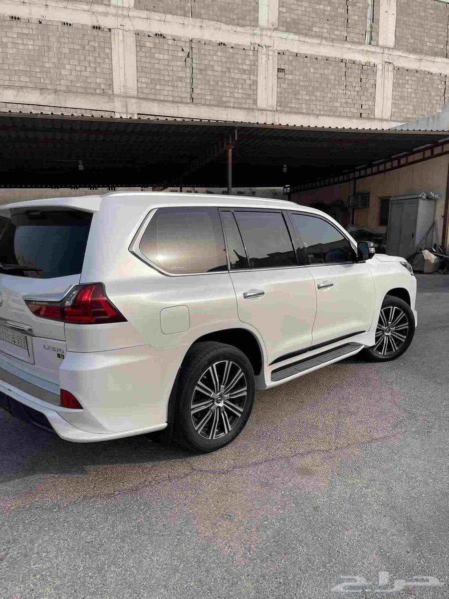 Lexus LX 570 Model 201864416466356610112