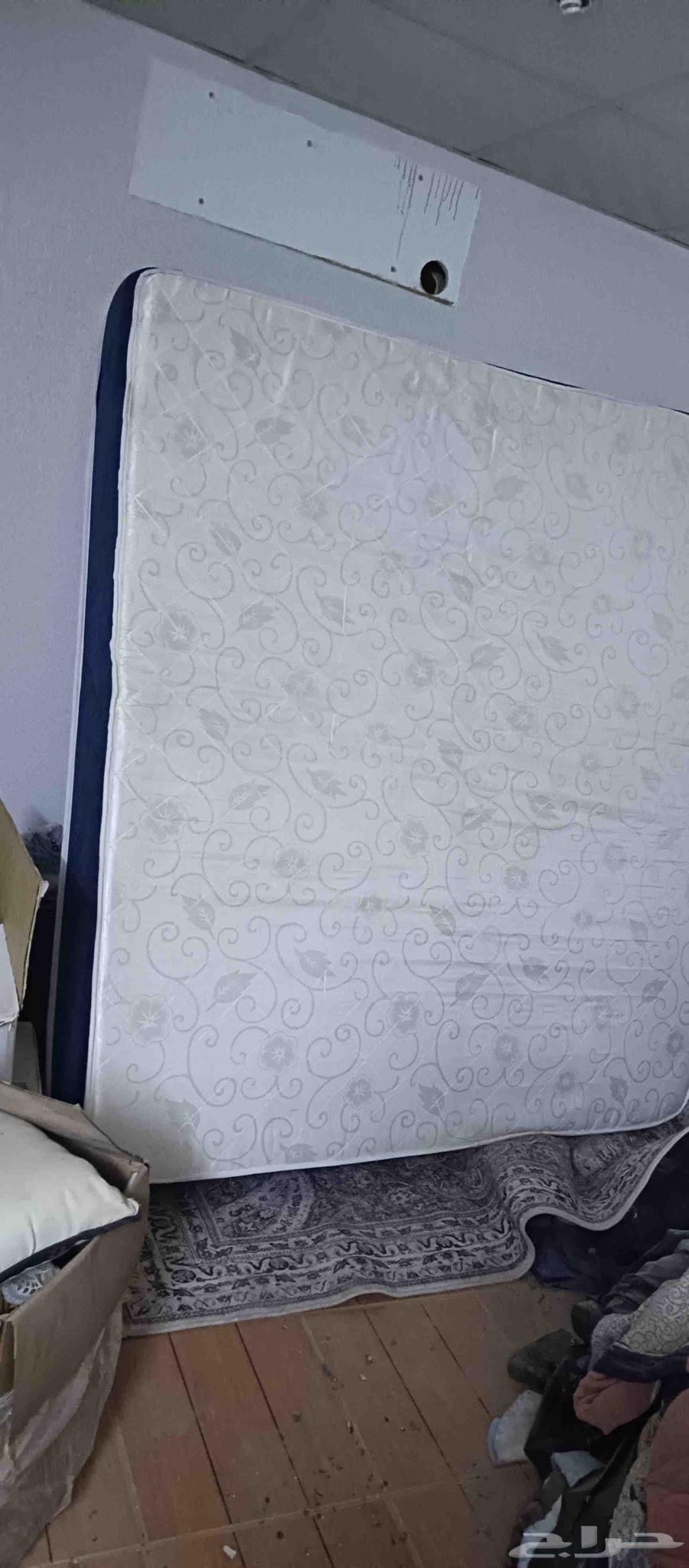 اغراض للبيع64251711824003111