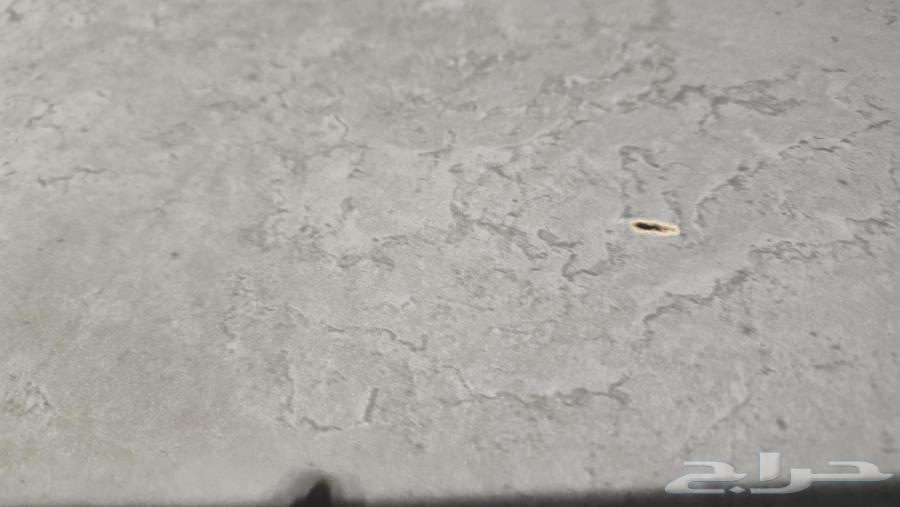 طاوله كوفي نظيفه جدا بها صورت بعض العيوب64233635091970110