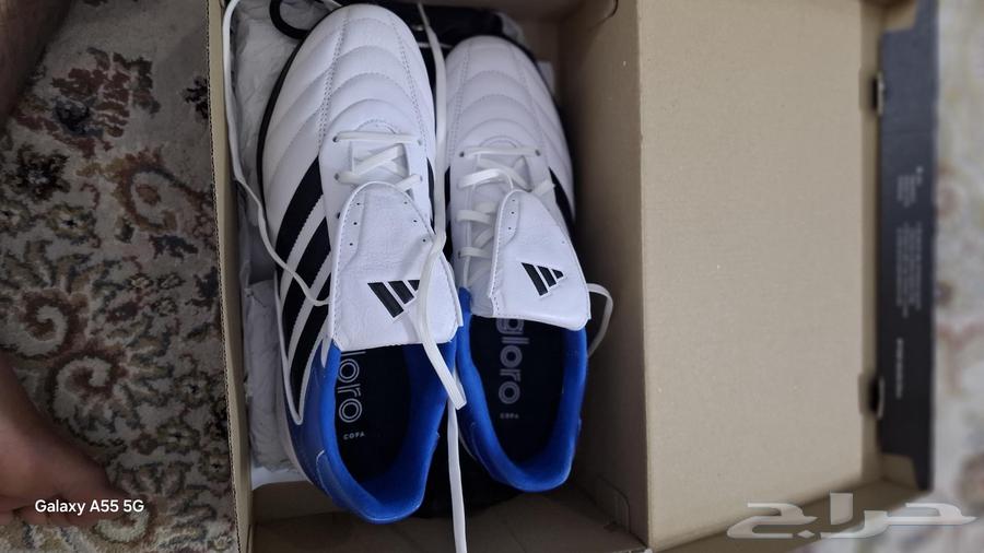 جزمة اديادس اصلية جايه من بريطانيه لم تستخدم ولا مره64232684152834113