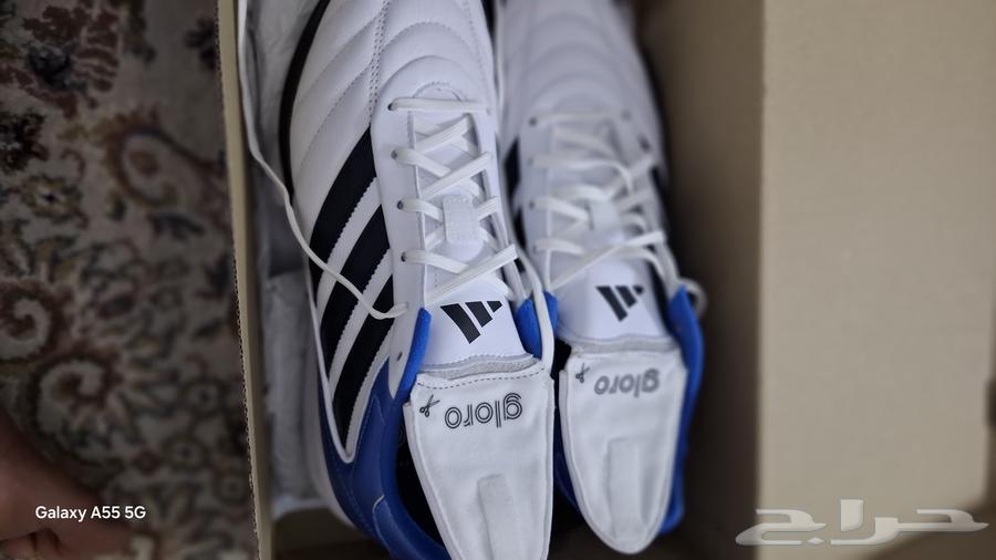 جزمة اديادس اصلية جايه من بريطانيه لم تستخدم ولا مره64232684152834114