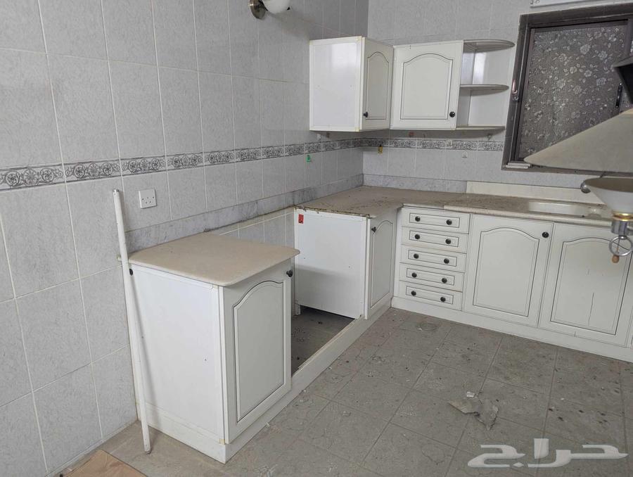 مطبخ كامل طول 9 متر نظيف جدا64248273099651111