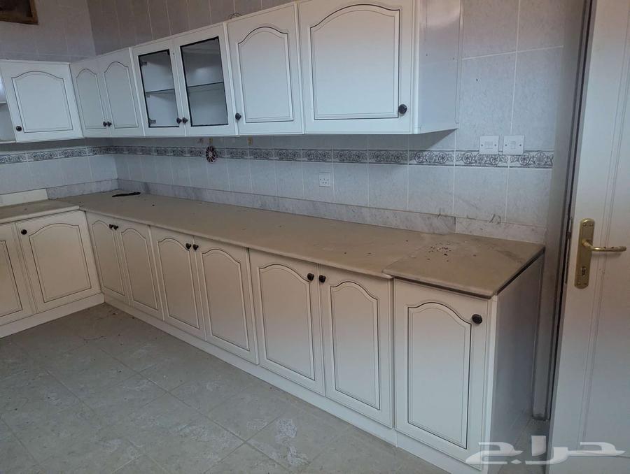 مطبخ كامل طول 9 متر نظيف جدا64248273099651112